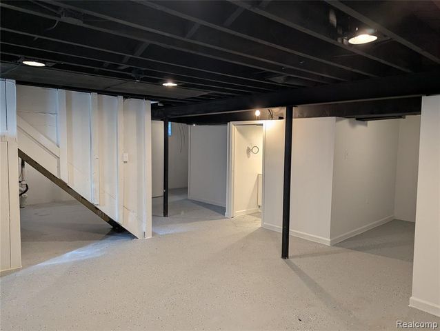 17647 Lenore, Detroit, MI 48219