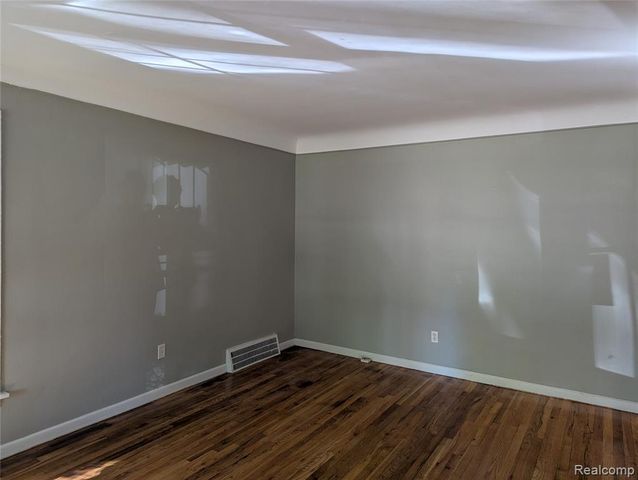 17647 Lenore, Detroit, MI 48219