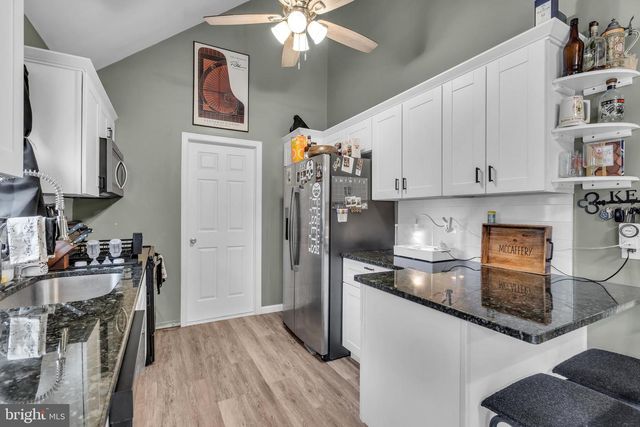 20 COLONIAL DR, Little Egg Harbor Twp, NJ 08087
