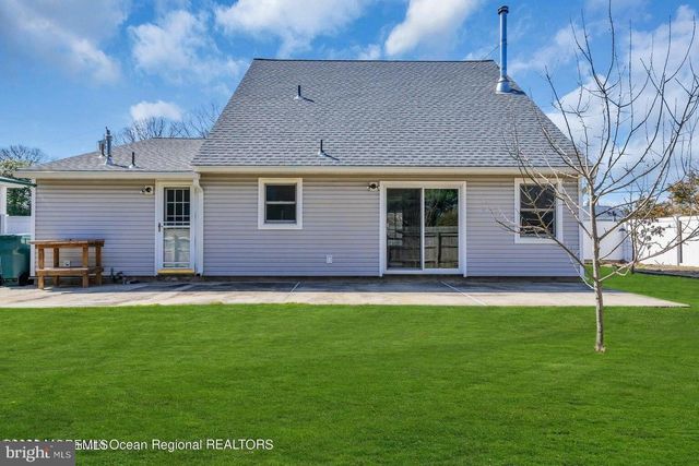 20 COLONIAL DR, Little Egg Harbor Twp, NJ 08087