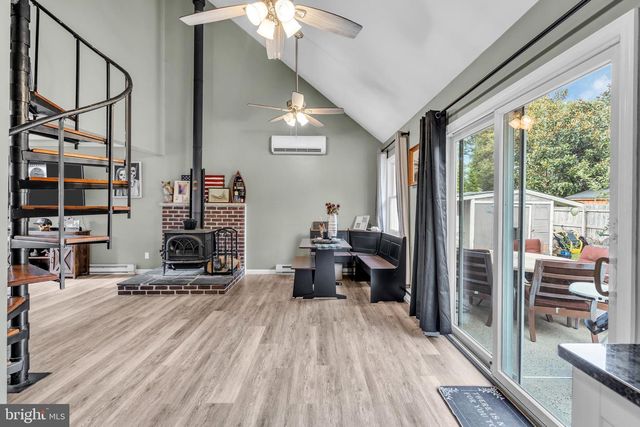 20 COLONIAL DR, Little Egg Harbor Twp, NJ 08087