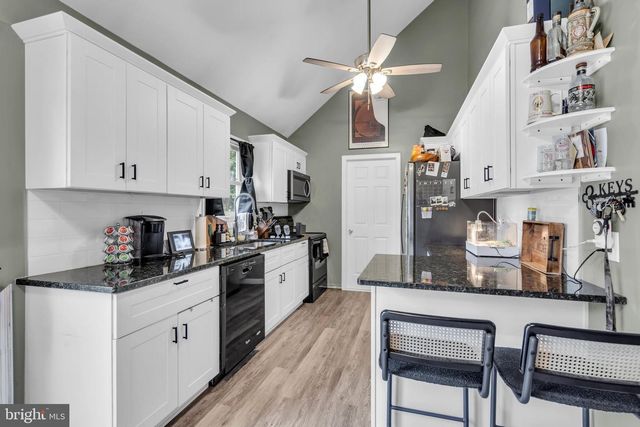 20 COLONIAL DR, Little Egg Harbor Twp, NJ 08087