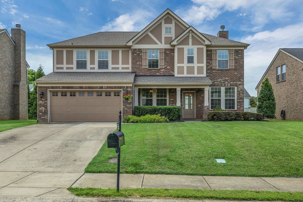 1232 Stockwell Dr, Murfreesboro, TN 37128
