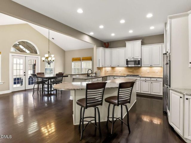 139 Dover Grant Court, Chapel Hill, NC 27517