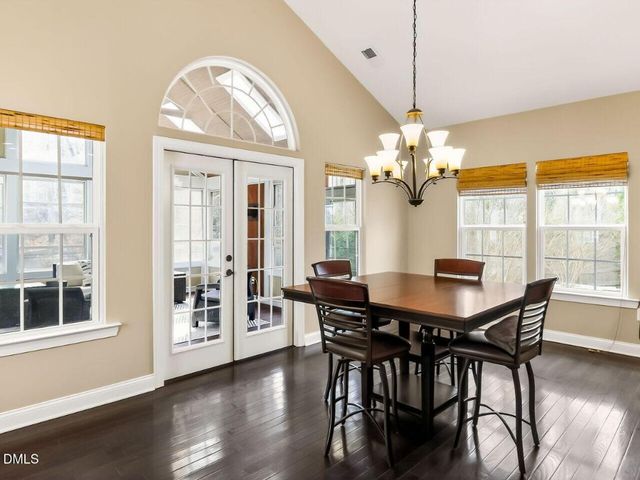 139 Dover Grant Court, Chapel Hill, NC 27517