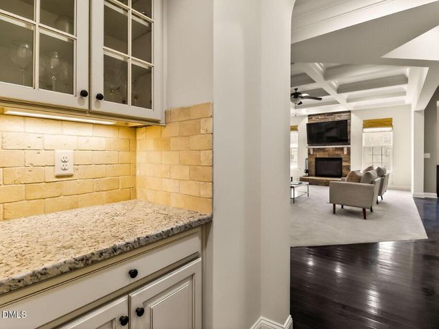 139 Dover Grant Court, Chapel Hill, NC 27517