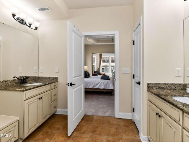 139 Dover Grant Court, Chapel Hill, NC 27517