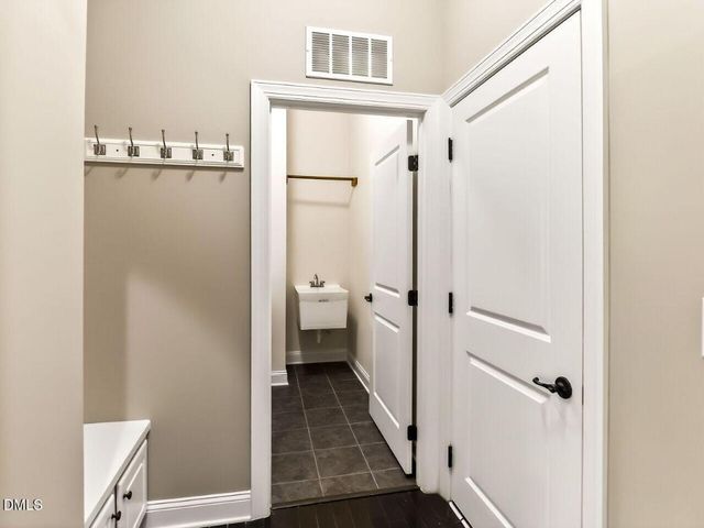 139 Dover Grant Court, Chapel Hill, NC 27517