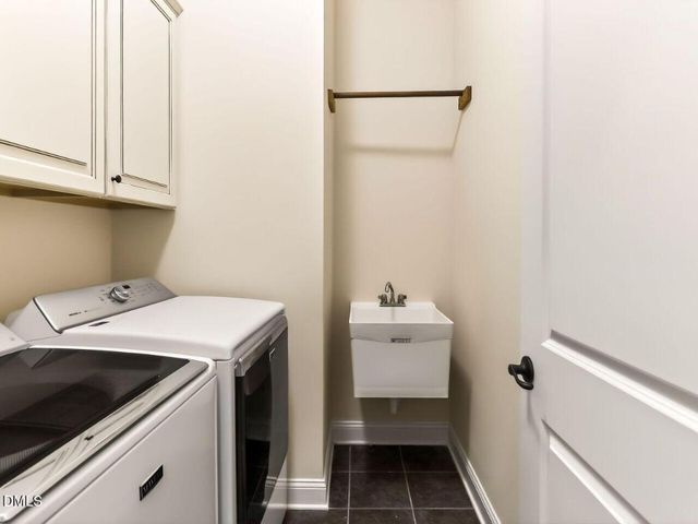 139 Dover Grant Court, Chapel Hill, NC 27517