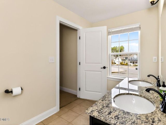 139 Dover Grant Court, Chapel Hill, NC 27517