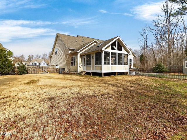 139 Dover Grant Court, Chapel Hill, NC 27517