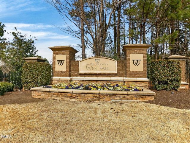 139 Dover Grant Court, Chapel Hill, NC 27517