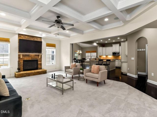 139 Dover Grant Court, Chapel Hill, NC 27517