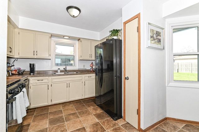6516 59th AVENUE, Kenosha, WI 53142