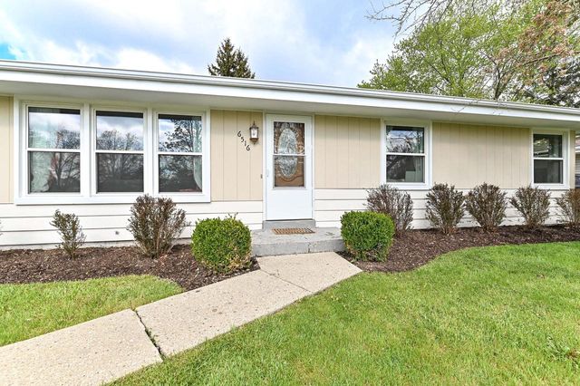 6516 59th AVENUE, Kenosha, WI 53142