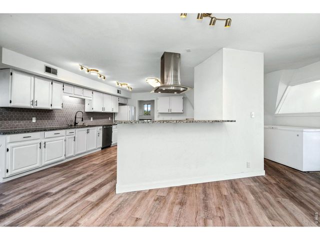 8402 Dome Ct, Fort Collins, CO 80525