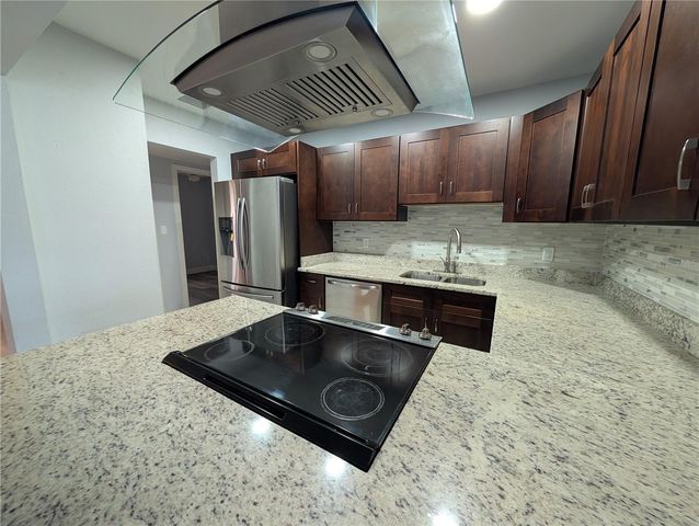 7173 DARIEN WAY, Clearwater, FL 33764