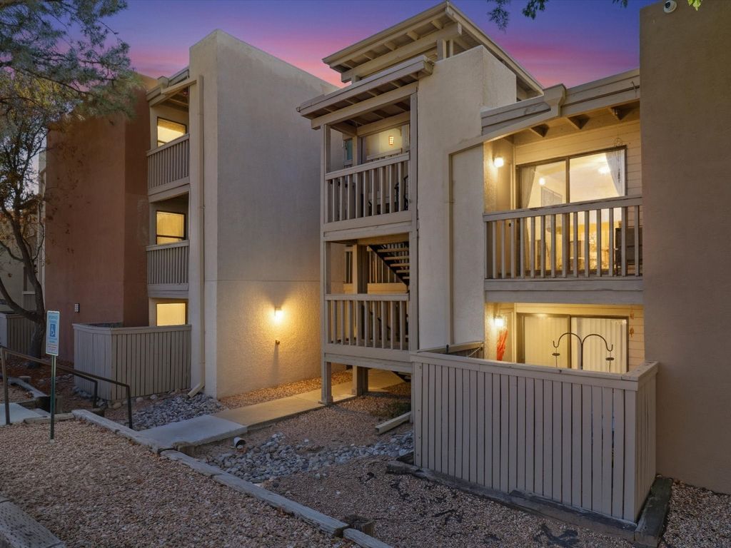 941 Calle Mejia 825, Santa Fe, NM 87501