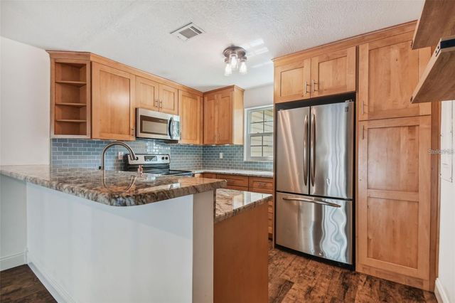 4717 W VASCONIA STREET, Tampa, FL 33629