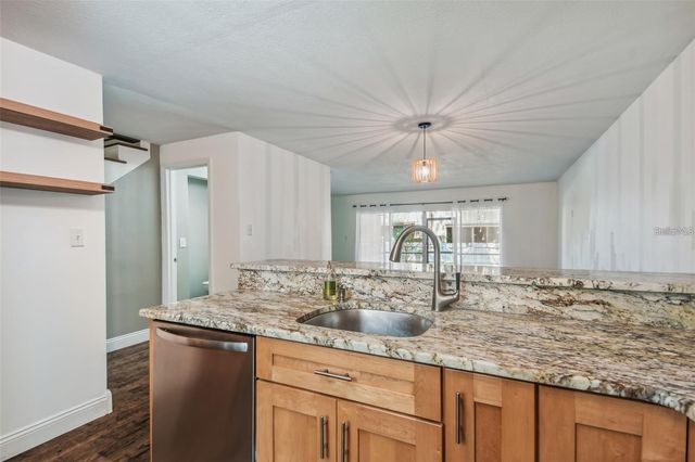 4717 W VASCONIA STREET, Tampa, FL 33629