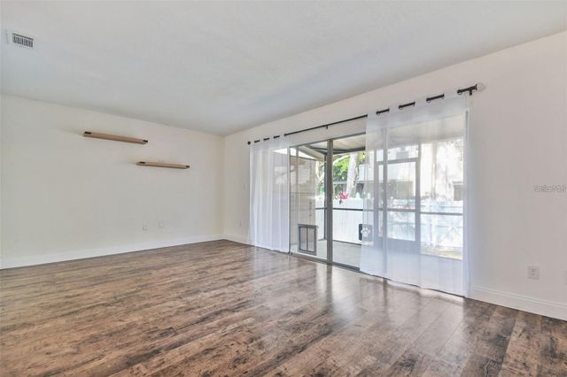 4717 W VASCONIA STREET, Tampa, FL 33629