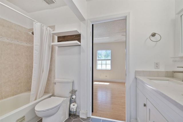 4717 W VASCONIA STREET, Tampa, FL 33629