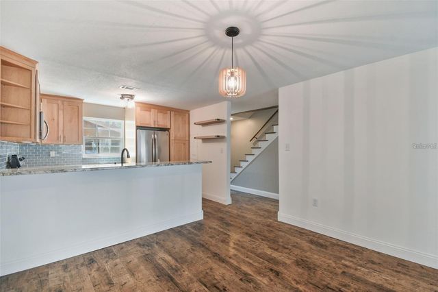 4717 W VASCONIA STREET, Tampa, FL 33629