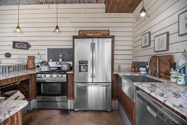 235 FM 3313, Crockett, TX 75835