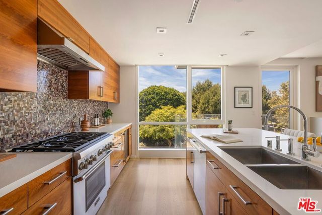 1705 Ocean Avenue 307, Santa Monica, CA 90401