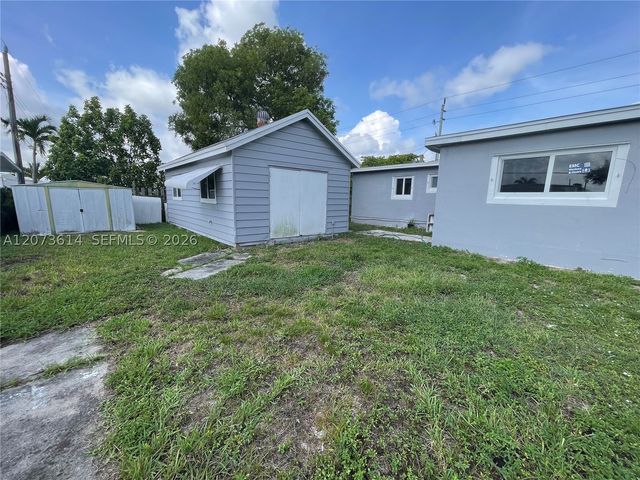 3731 SW 32nd Ave, West Park, FL 33023