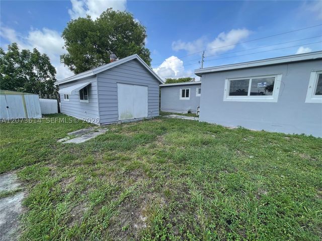 3731 SW 32nd Ave, West Park, FL 33023