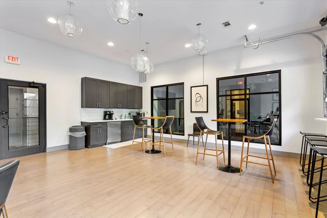 782 Riverfront Parkway 111, Chattanooga, TN 37402