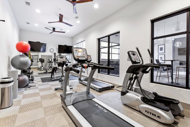 782 Riverfront Parkway 111, Chattanooga, TN 37402