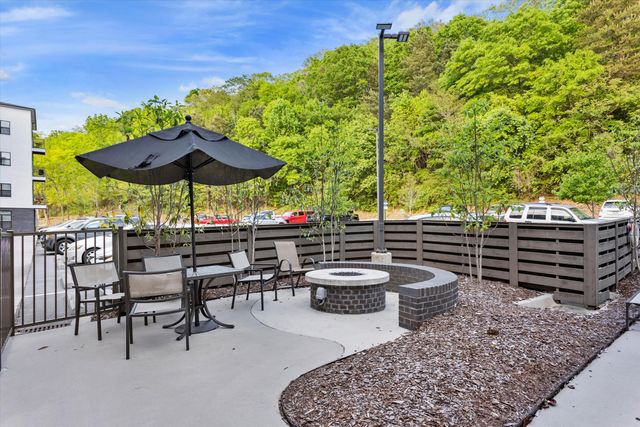 782 Riverfront Parkway 111, Chattanooga, TN 37402