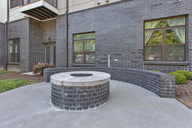 782 Riverfront Parkway 111, Chattanooga, TN 37402