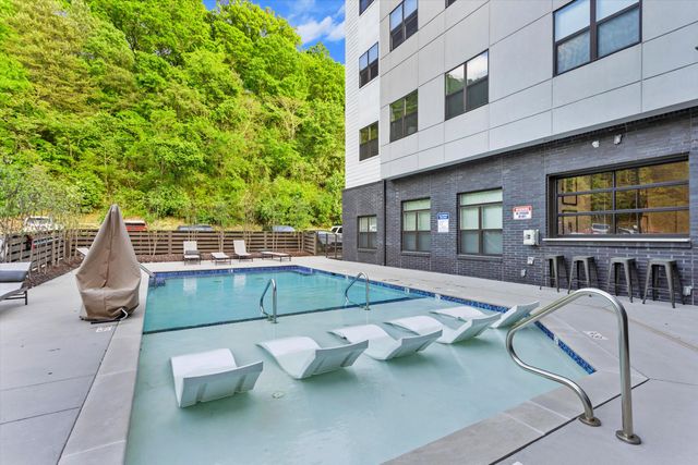 782 Riverfront Parkway 111, Chattanooga, TN 37402