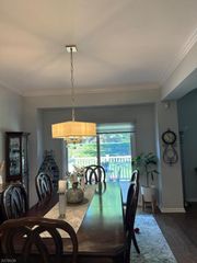 88 Kent Dr, Roseland Boro, NJ 07068