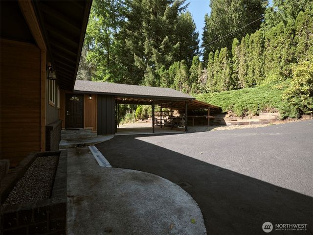 209 Sunset Drive, Longview, WA 98632