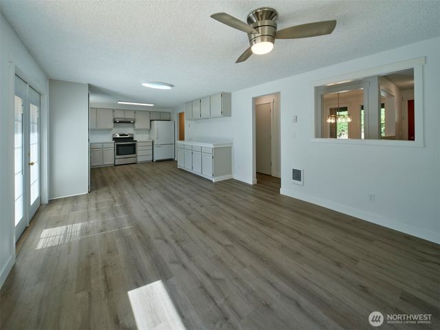 209 Sunset Drive, Longview, WA 98632