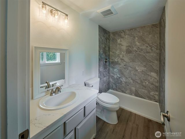209 Sunset Drive, Longview, WA 98632