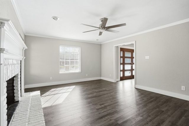 2015 Wimbledon Drive, Arlington, TX 76017