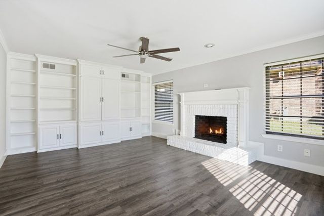 2015 Wimbledon Drive, Arlington, TX 76017