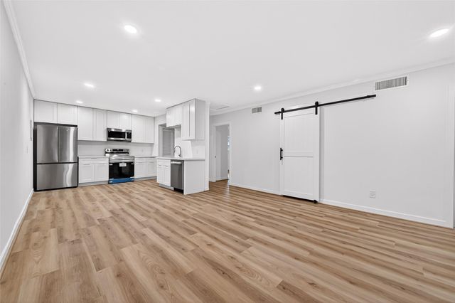 3300 Yorktown Street 28, Houston, TX 77056