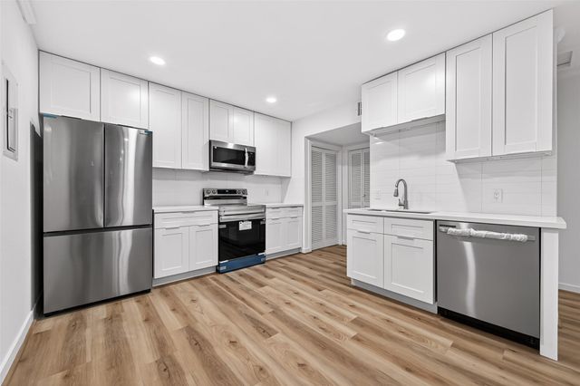 3300 Yorktown Street 28, Houston, TX 77056
