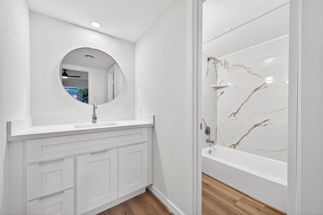 3300 Yorktown Street 28, Houston, TX 77056