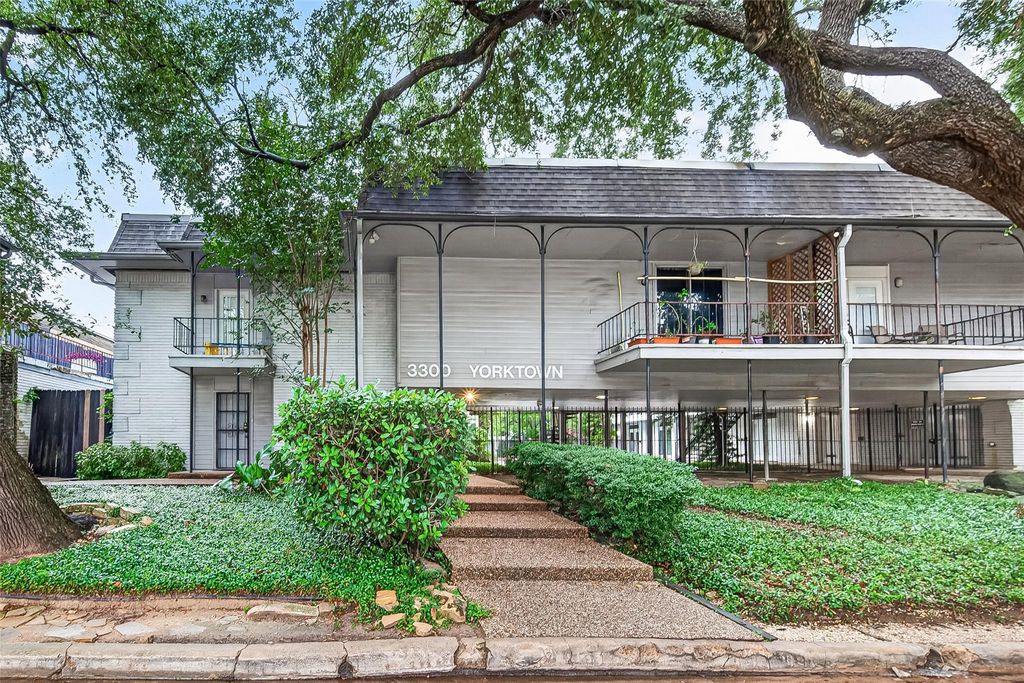 3300 Yorktown Street 28, Houston, TX 77056