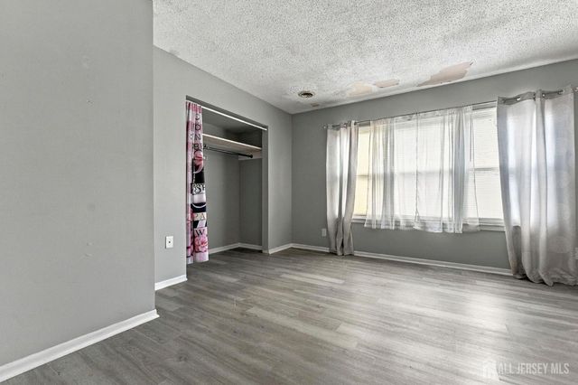 129 Fulton Court, New Brunswick, NJ 08901