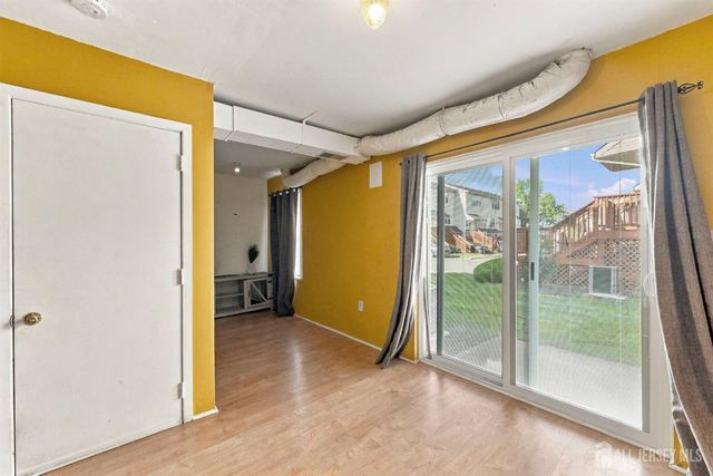 129 Fulton Court, New Brunswick, NJ 08901