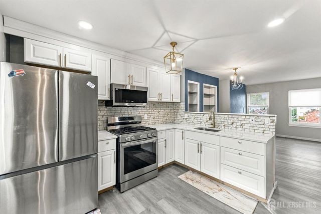 129 Fulton Court, New Brunswick, NJ 08901