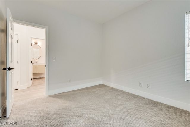 11086 Evvie Lane, Las Vegas, NV 89135